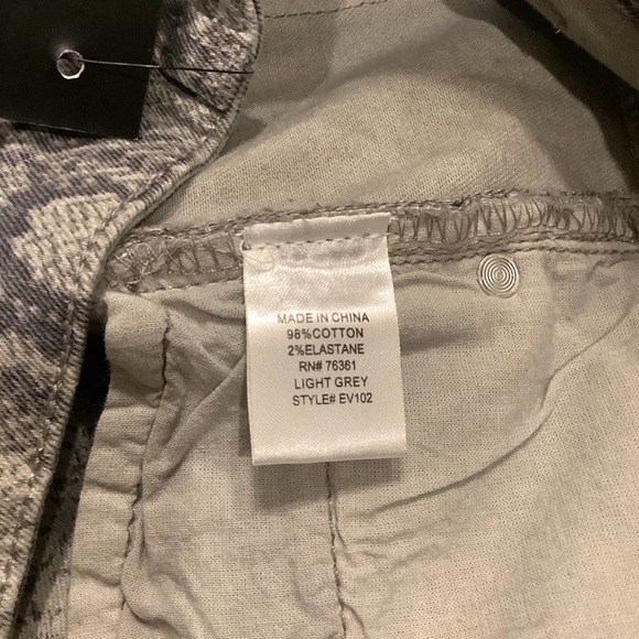 Elliott & Vine Gray Snake Reptile Animal Print Skinny Ankle Crop Jeans NWT - Picture 13 of 13